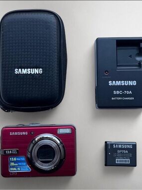 Fully functional Samsung L313 hot red Camera w BATTERY, CASE, CHARGER & tested